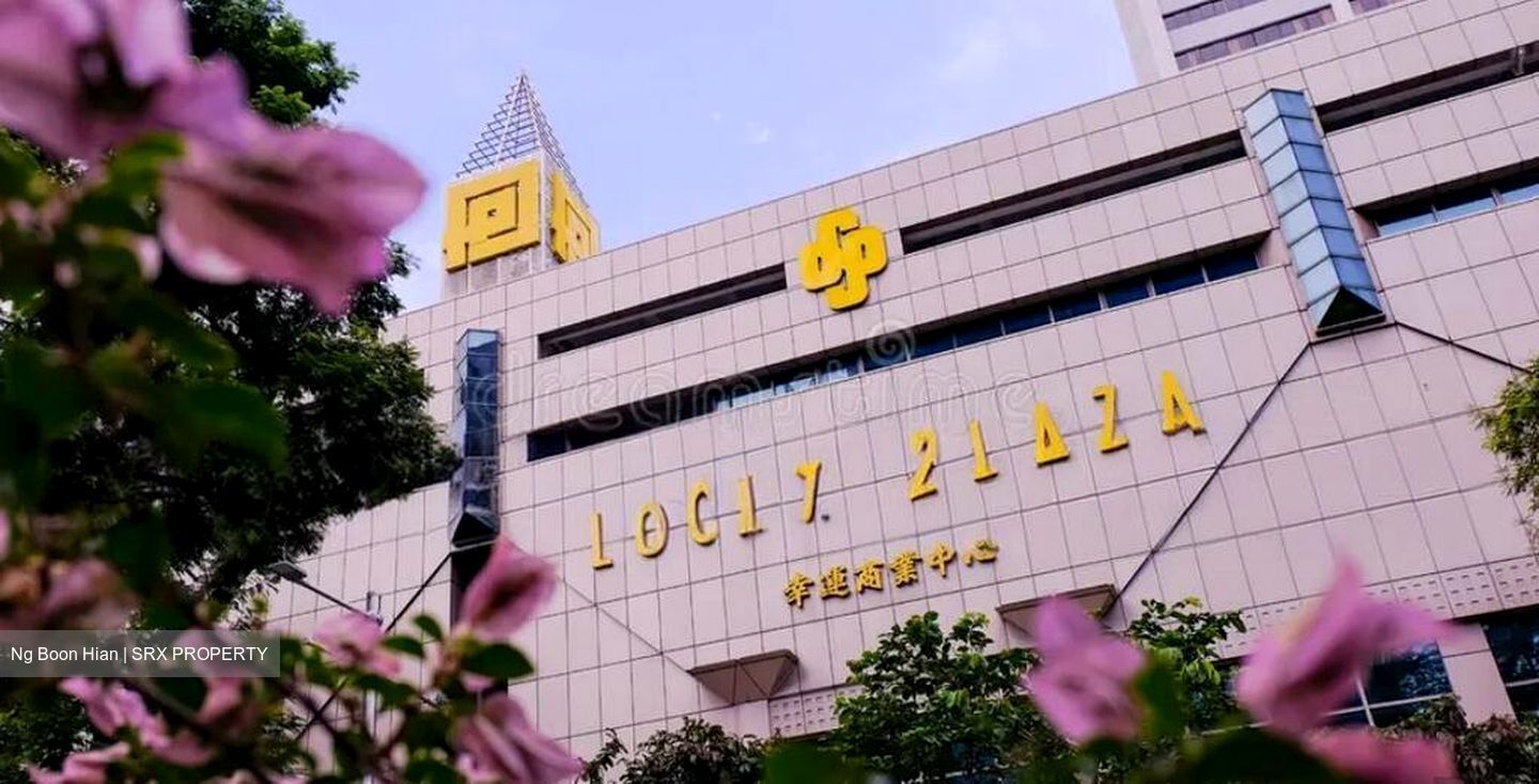 Lucky Plaza (D9), Shop House #557181111